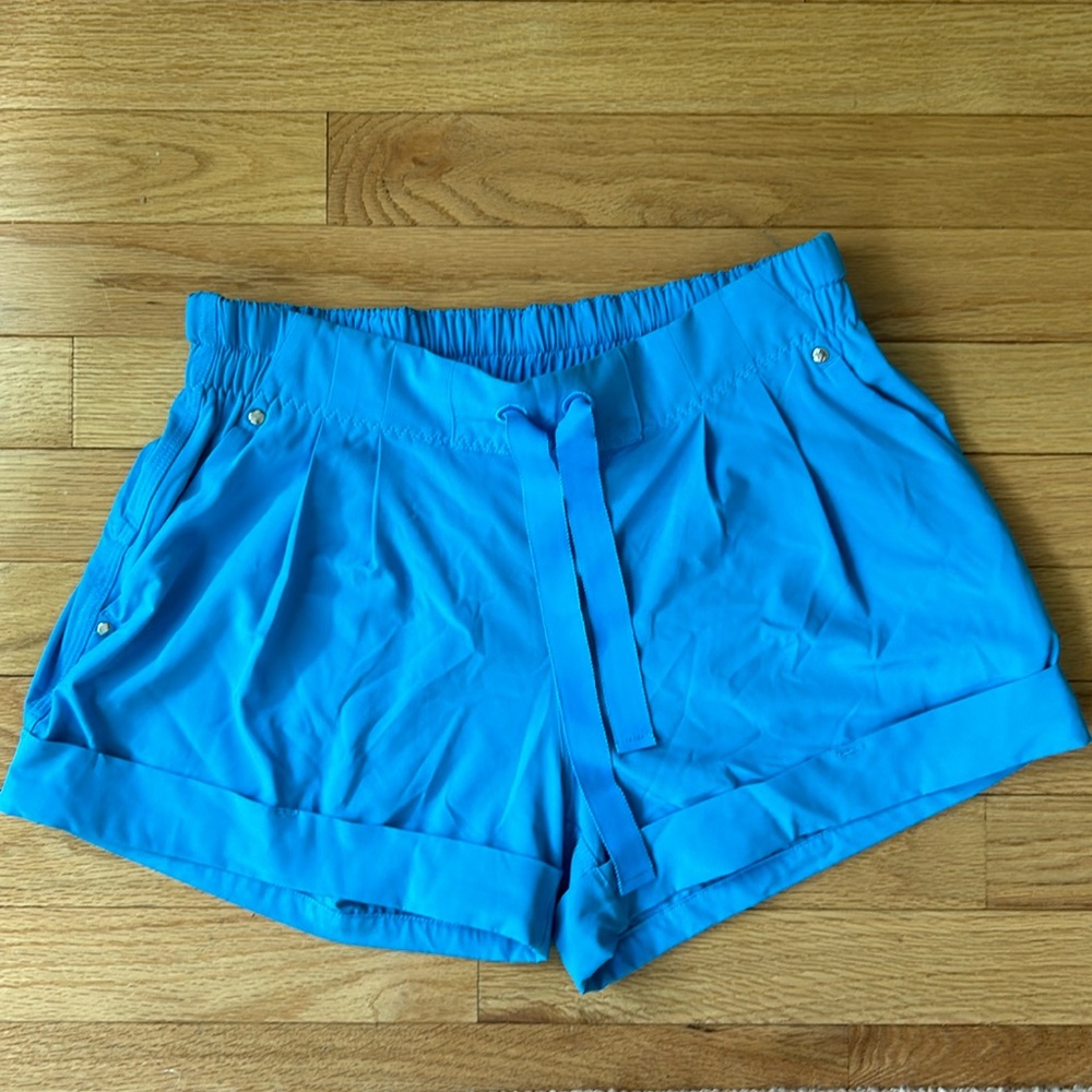 Lululemon Spring Break Away Short II